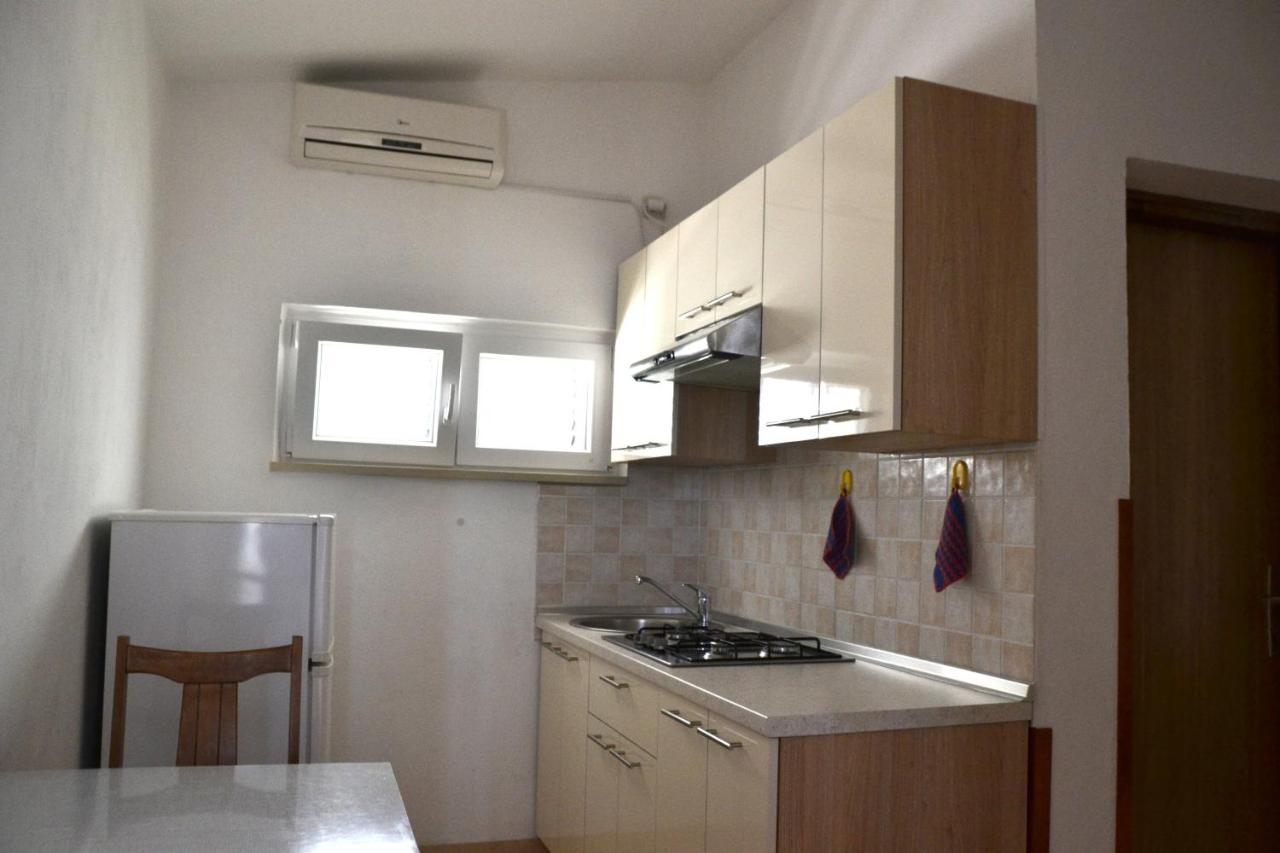 Apartments By The Sea Kustici, Pag - 6335 Zubovici Exterior photo