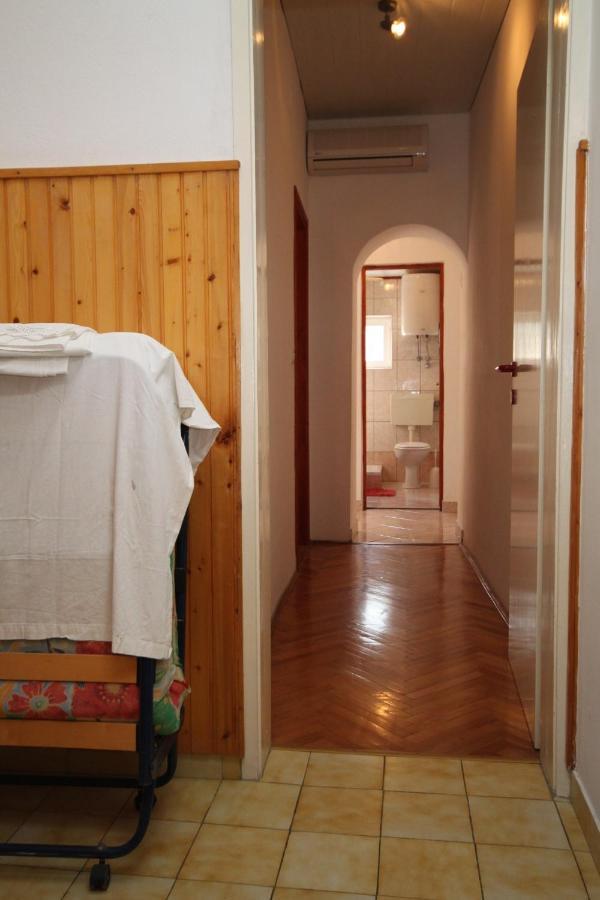 Apartments By The Sea Kustici, Pag - 6335 Zubovici Exterior photo