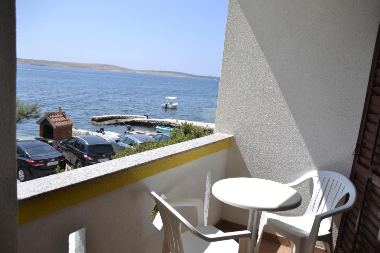 Apartments By The Sea Kustici, Pag - 6335 Zubovici Exterior photo