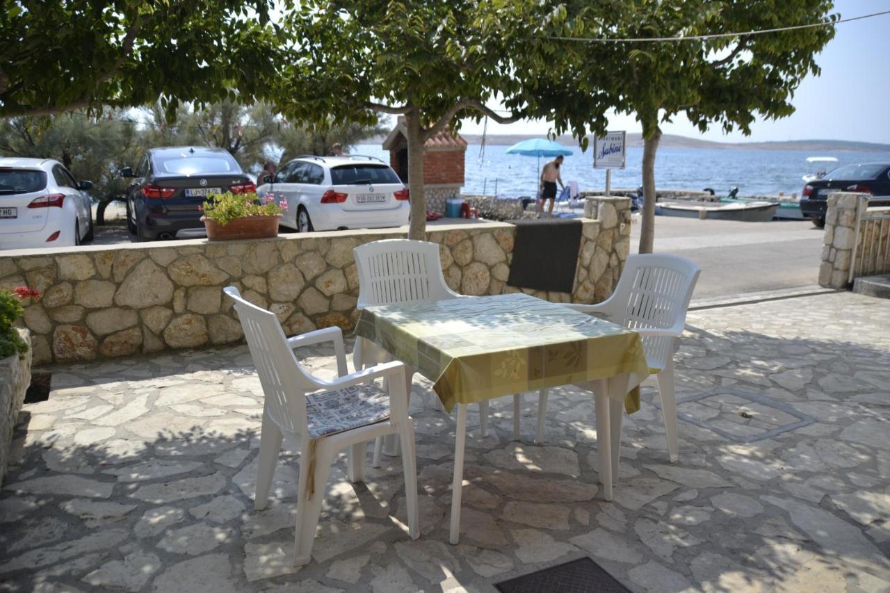 Apartments By The Sea Kustici, Pag - 6335 Zubovici Exterior photo